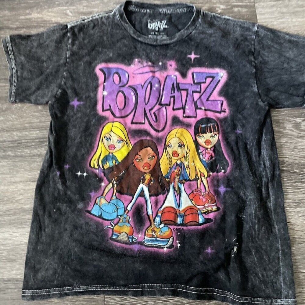 Bratz Graphic T-shirt Women’s Sz XS Black Short Sleeve Y2K Doll Pink Style